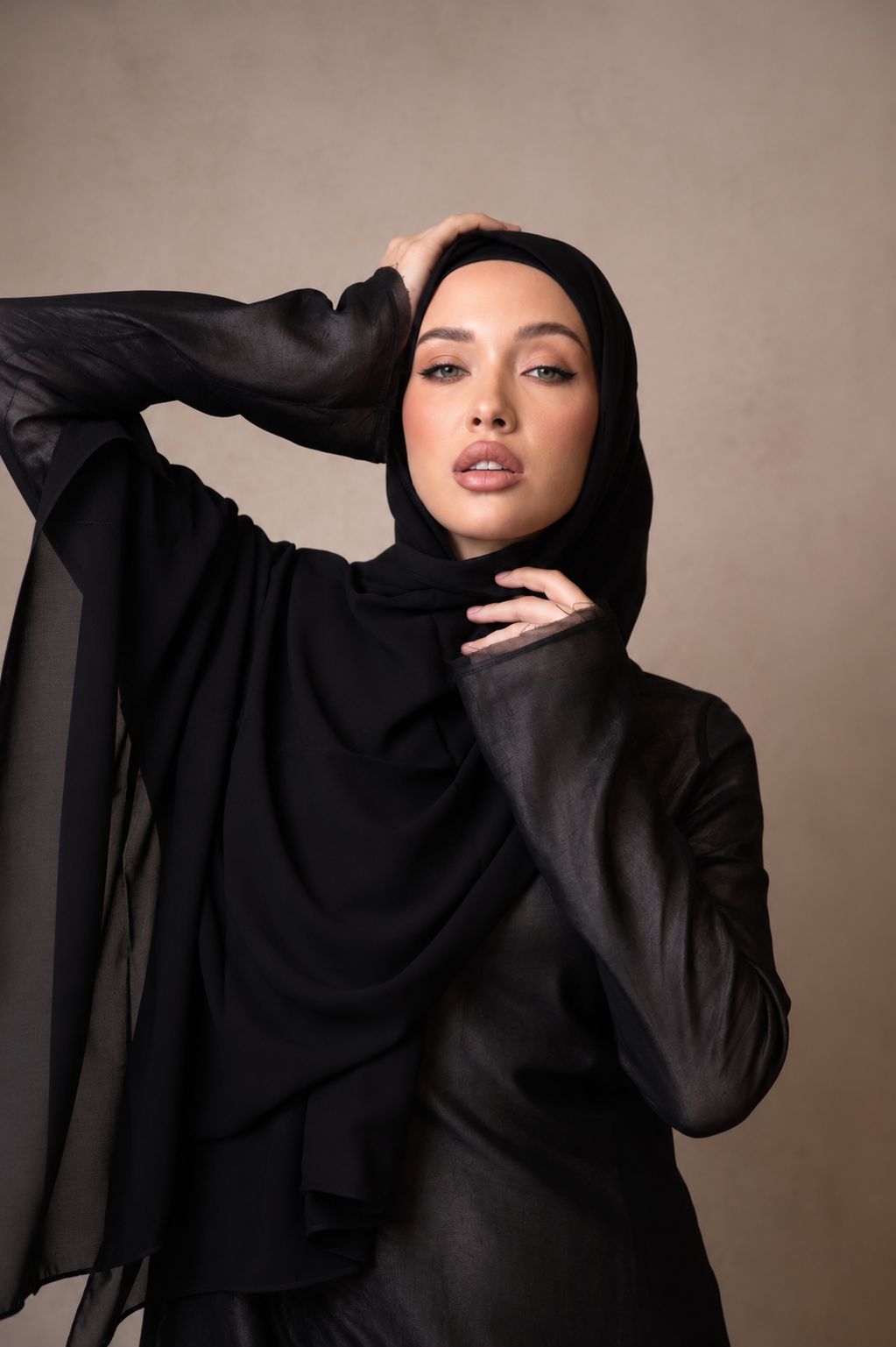 حجاب العباية - الأسود