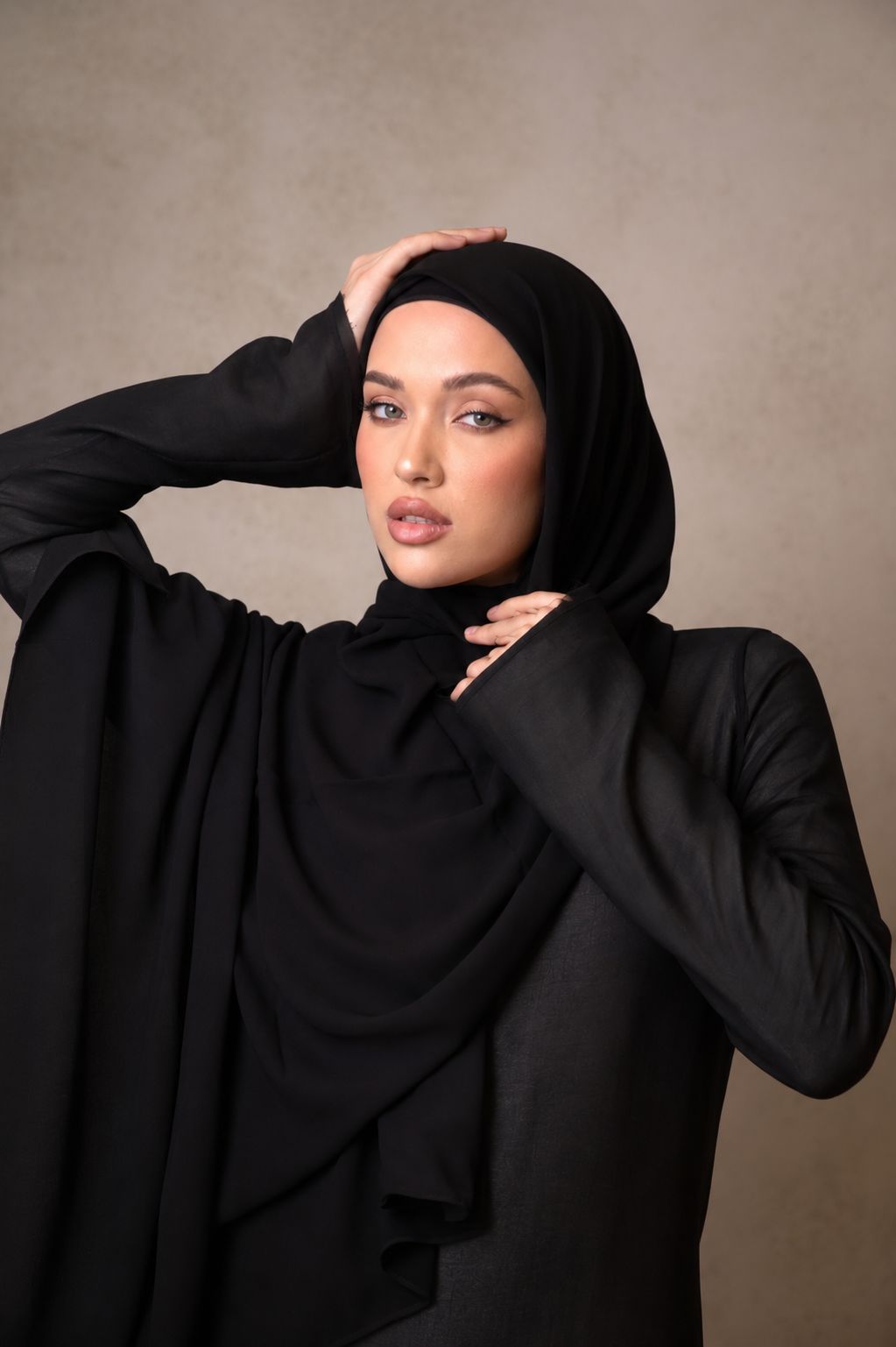 حجاب العباية - الأسود