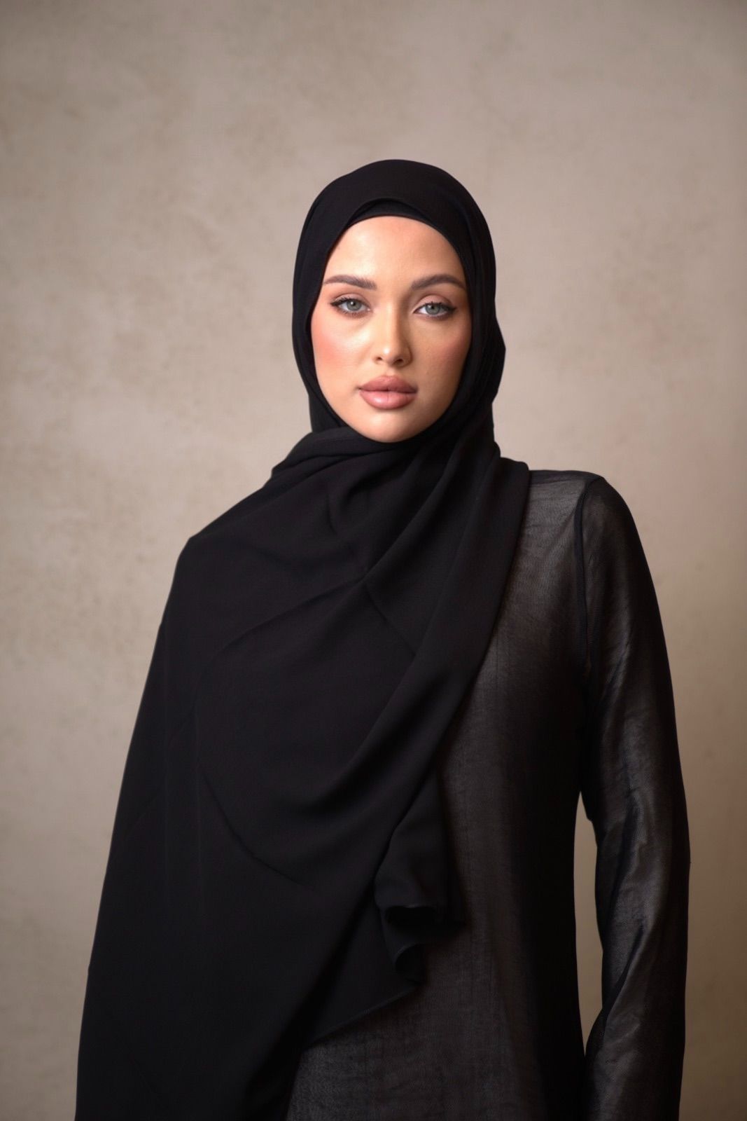 حجاب العباية - الأسود