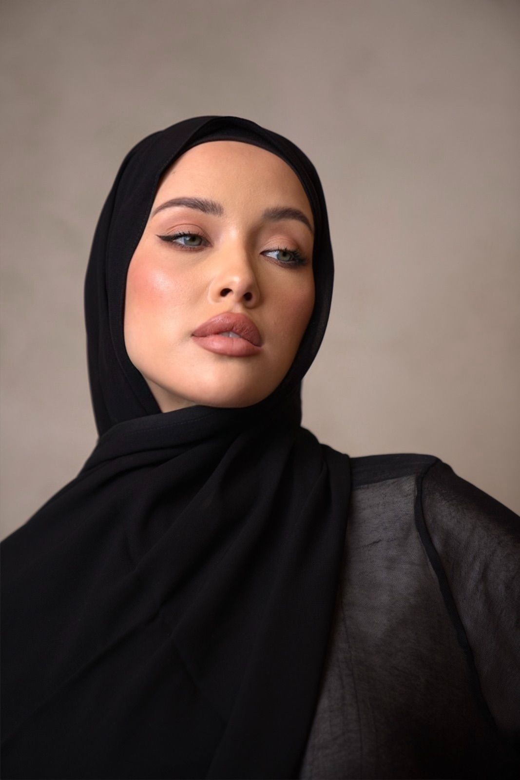 Bukhnan Abaya Hijab